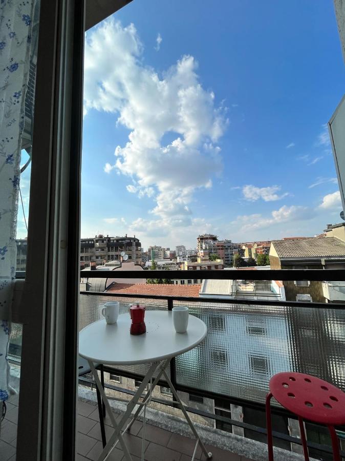 Milan Adrian Apartments Bagian luar foto