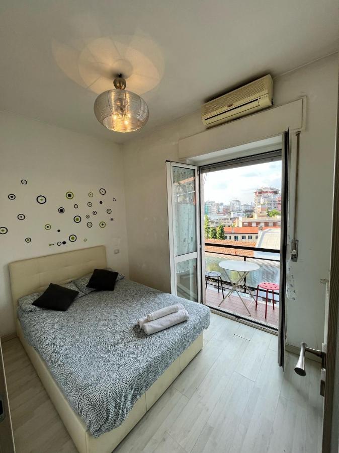 Milan Adrian Apartments Bagian luar foto